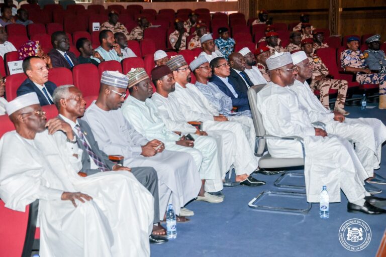 فلم وثائقي;الإدارة العامة للإعلام تعرض فلمها الوثائقي “تشاد أمام اختبار المرحلة الانتقالية: رهان ناجح”