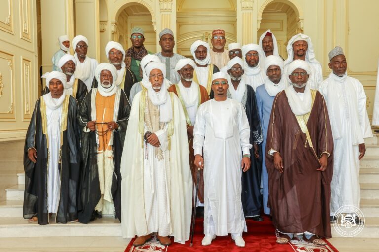 عيد الأضحى المبارك :  أعضاء المجلس الأعلى للشؤون الإسلامية يقدمون التهاني لرئيس الجمهورية  بمناسبة العيد 